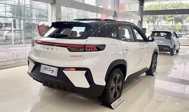Новейший кроссовер Chery EQ7 добрался до дилеров в Китае. Этот габаритный аналог Hyundai Tucson может приехать в Россию
